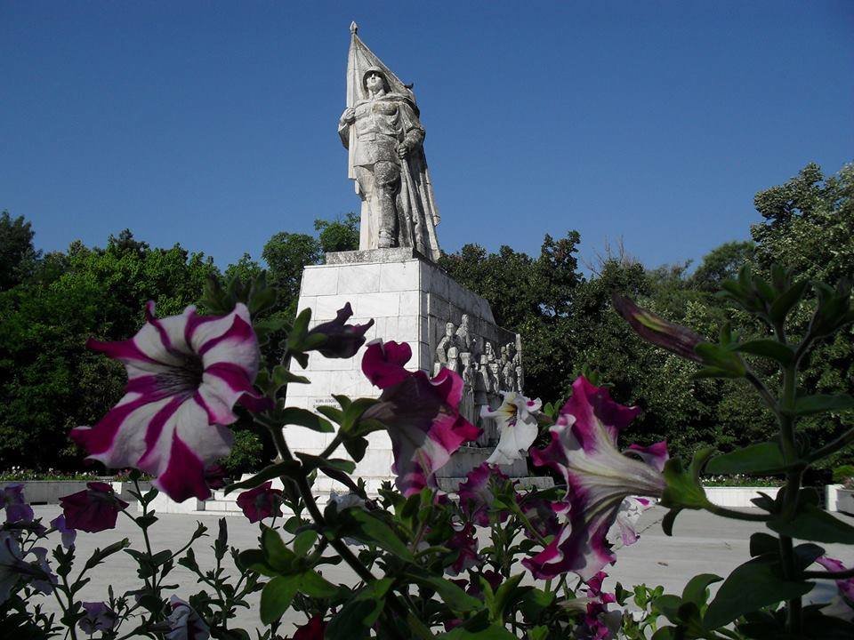 Monument orașul sovietic din centrul Timișoarei